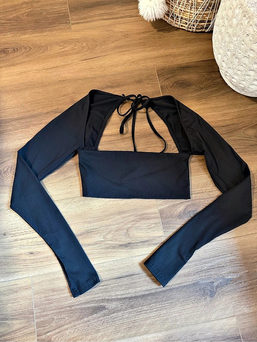 Black Long Sleeve Crop Top
